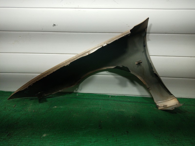 Recambio de aleta delantera derecha para chevrolet alero 2.4 16v referencia OEM IAM   