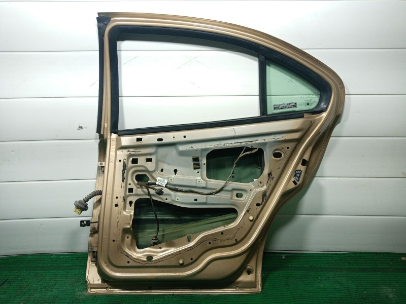 Recambio de puerta trasera derecha para chevrolet alero 2.4 16v referencia OEM IAM   