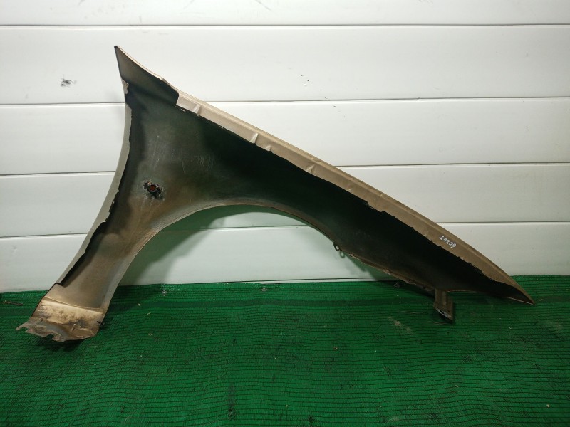 Recambio de aleta delantera izquierda para chevrolet alero 2.4 16v referencia OEM IAM   