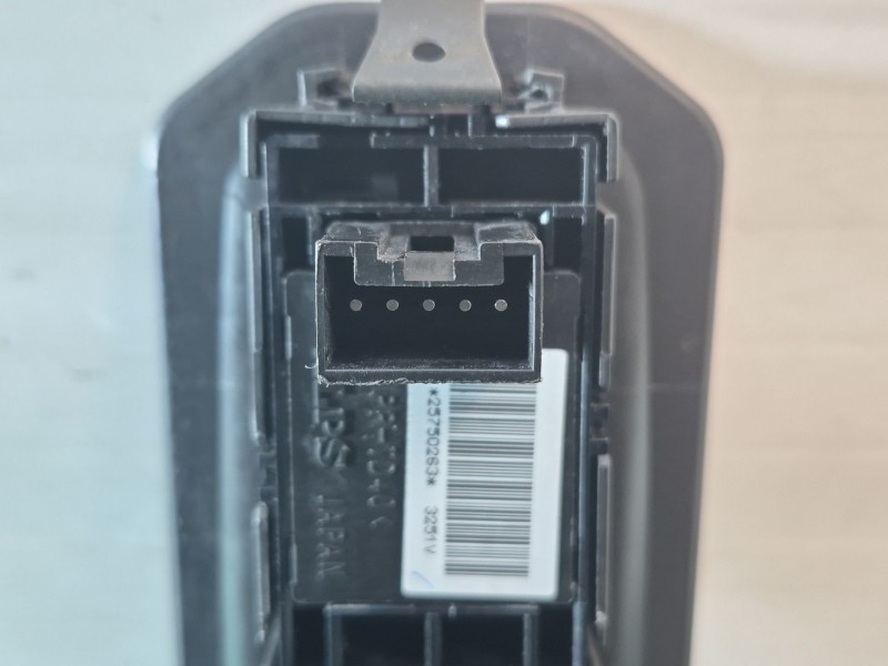 Recambio de mando elevalunas delantero derecho para cadillac cts 3.0 referencia OEM IAM   