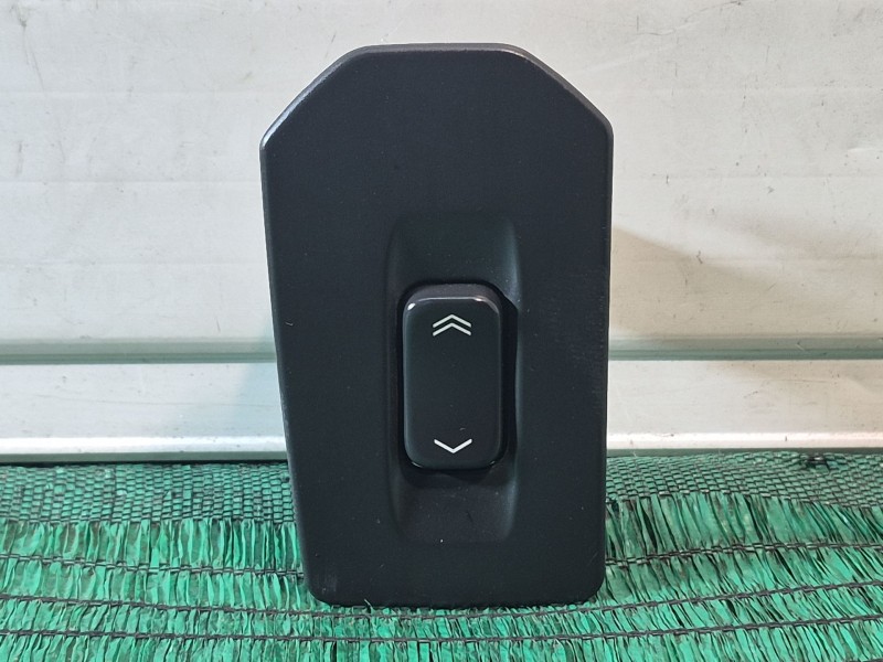 Recambio de mando elevalunas trasero izquierdo para cadillac cts 3.0 referencia OEM IAM 25750264 25750264 25750264