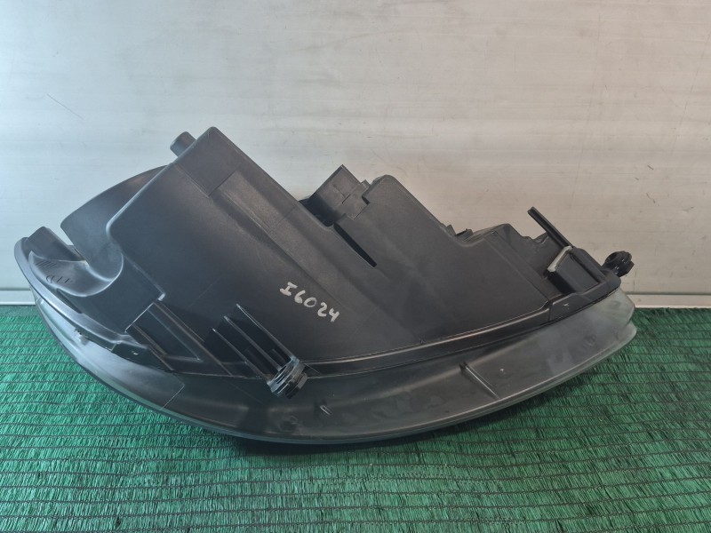 Recambio de faro izquierdo para volkswagen golf plus v (5m1, 521) 1.6 referencia OEM IAM   
