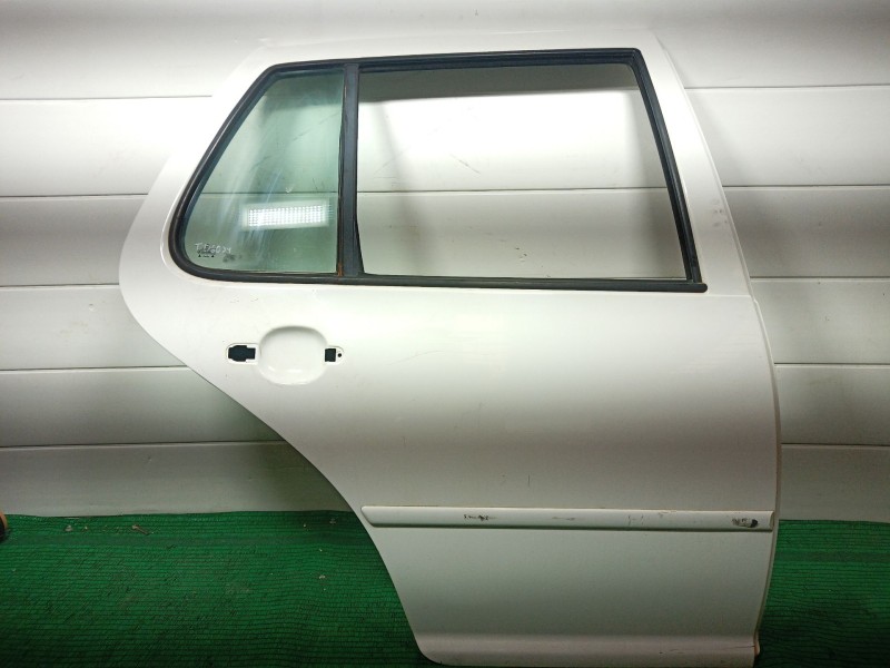 Recambio de puerta trasera derecha para volkswagen golf iv (1j1) 1.9 tdi referencia OEM IAM   