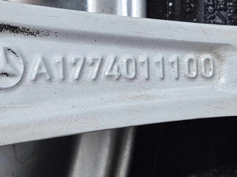 Recambio de juego llantas para mercedes-benz /8 (w115) 220 (115.010) referencia OEM IAM   