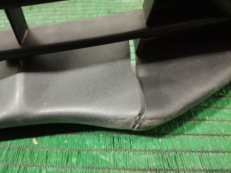 Recambio de paragolpes delantero para ford focus iii 1.6 ti referencia OEM IAM   