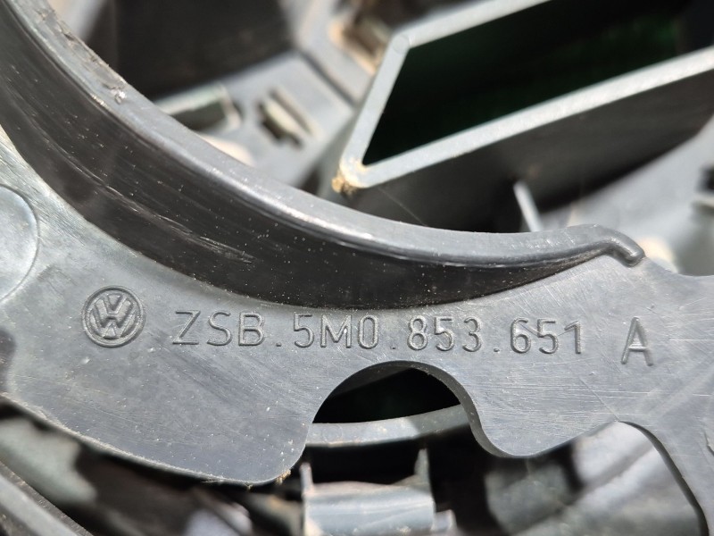 Recambio de rejilla delantera para volkswagen golf plus v (5m1, 521) 1.6 referencia OEM IAM 5M0853655A 5M0853651A 5M0853655A