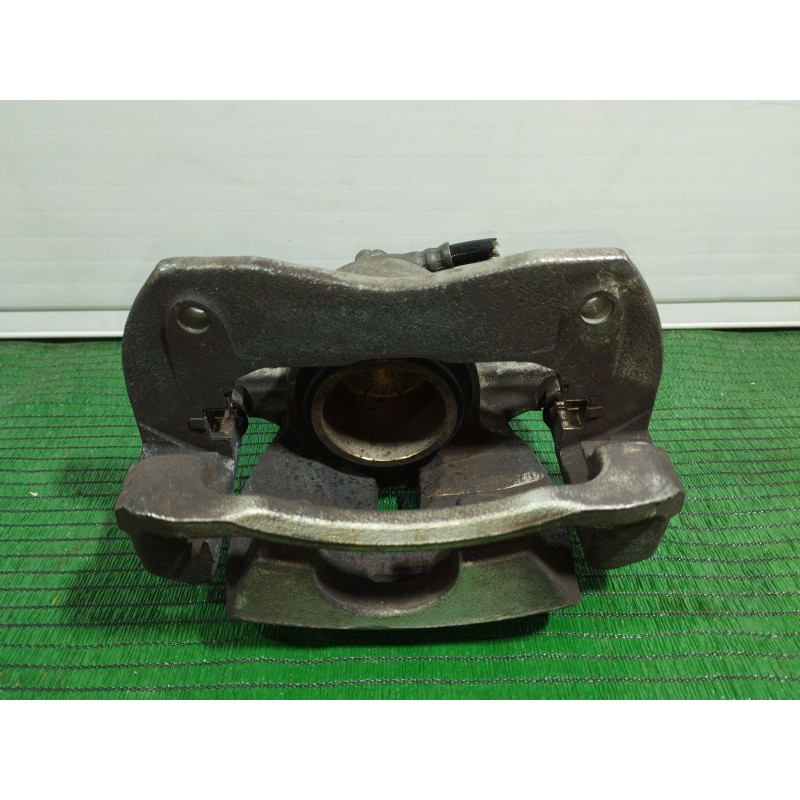 Recambio de pinza freno delantera derecha para toyota rav 4 iii (_a3_) 2.2 d (ala35_) referencia OEM IAM   