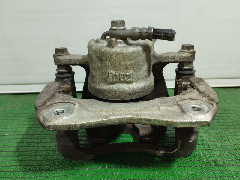Recambio de pinza freno delantera derecha para toyota rav 4 iii (_a3_) 2.2 d (ala35_) referencia OEM IAM   