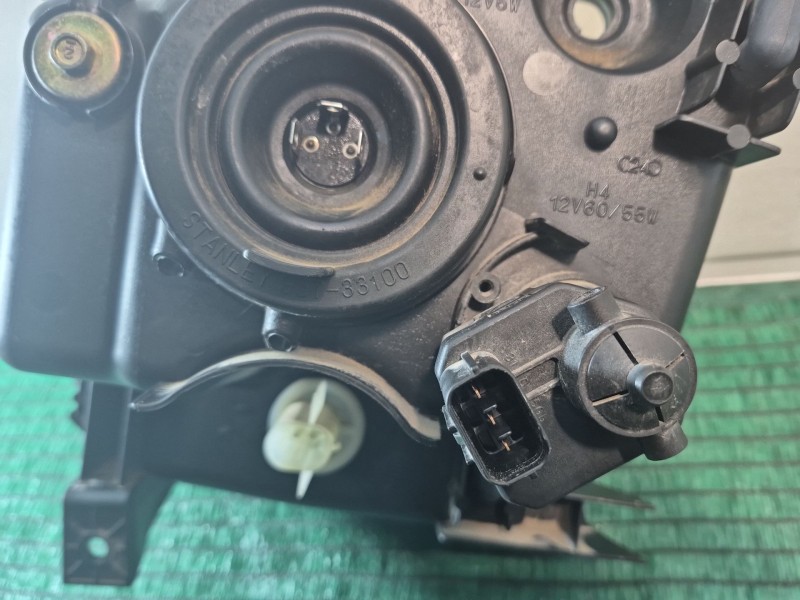 Recambio de faro derecho para suzuki ignis ii (mh) 1.5 (rm415) referencia OEM IAM   