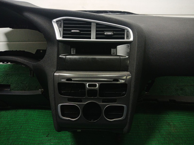Recambio de salpicadero para citroën c4 ii (nc_) 1.6 hdi 90 referencia OEM IAM   