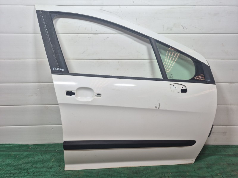 Recambio de puerta delantera derecha para peugeot 308 ii (lb_, lp_, lw_, lh_, l3_) 1.6 hdi referencia OEM IAM   