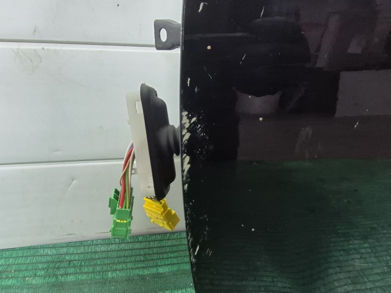 Recambio de puerta delantera izquierda para peugeot 208 i (ca_, cc_) 1.2 vti 82 referencia OEM IAM   