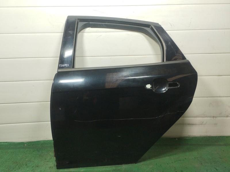 Recambio de puerta trasera izquierda para ford focus iii 1.6 ti referencia OEM IAM   