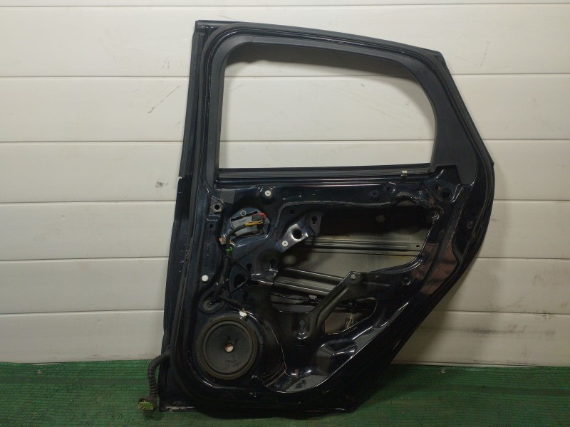 Recambio de puerta trasera derecha para ford focus iii 1.6 ti referencia OEM IAM   