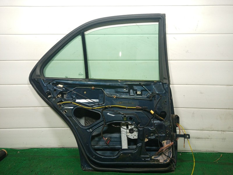 Recambio de puerta trasera izquierda para mercedes-benz clase e (w210) e 320 cdi (210.026) referencia OEM IAM   