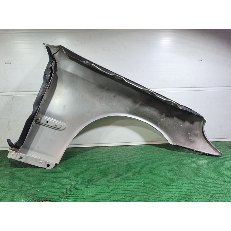Recambio de aleta delantera izquierda para mercedes-benz clase c (w203) c 220 cdi (203.006) referencia OEM IAM   