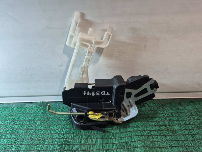 Recambio de cerradura puerta trasera derecha para hyundai santa fé i (sm) 2.0 crdi 4x4 referencia OEM IAM   