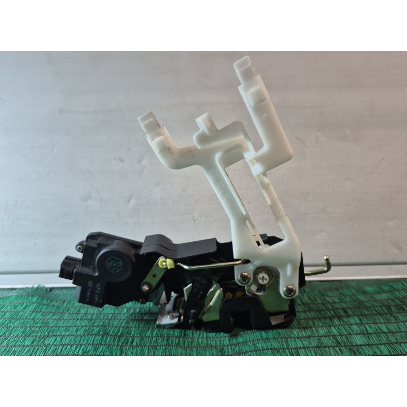 Recambio de cerradura puerta trasera derecha para hyundai santa fé i (sm) 2.0 crdi 4x4 referencia OEM IAM   