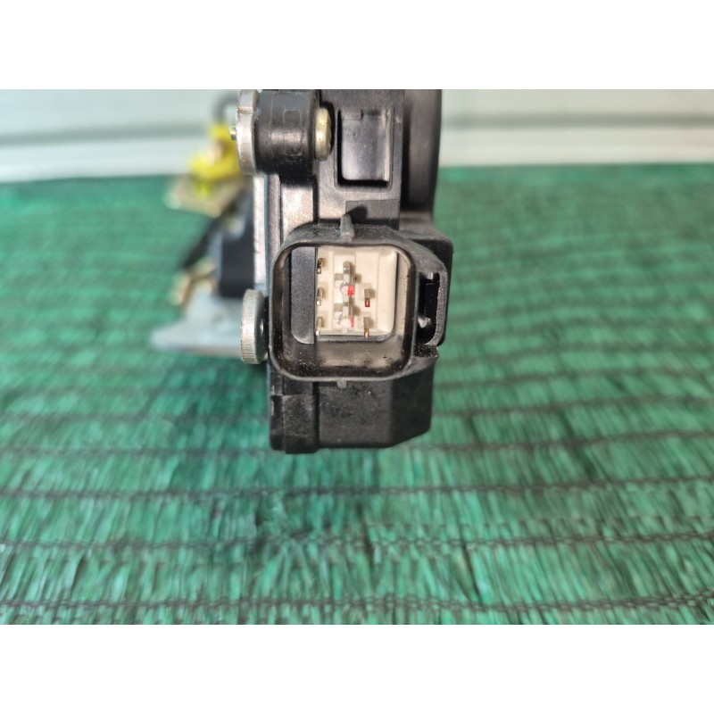 Recambio de cerradura puerta trasera derecha para hyundai santa fé i (sm) 2.0 crdi 4x4 referencia OEM IAM   