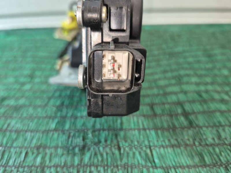 Recambio de cerradura puerta trasera derecha para hyundai santa fé i (sm) 2.0 crdi 4x4 referencia OEM IAM   