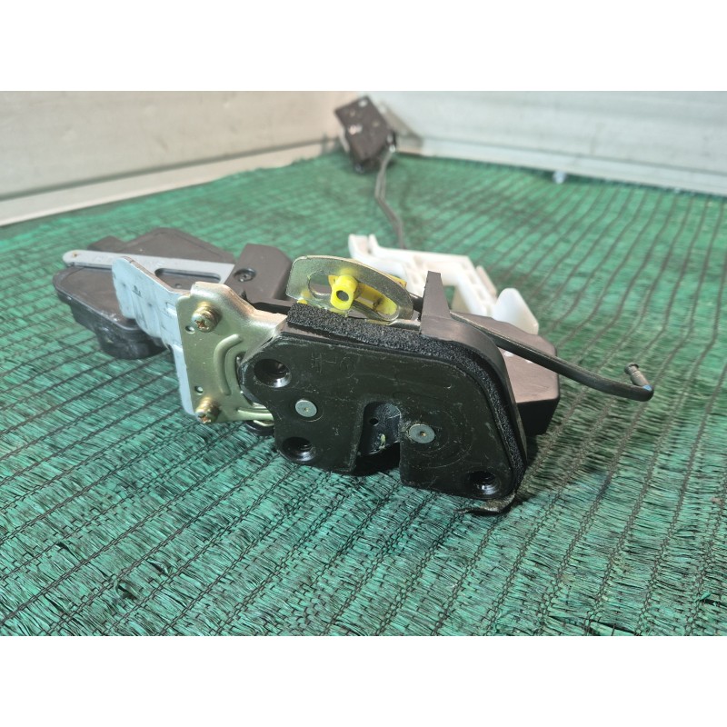 Recambio de cerradura puerta trasera izquierda para hyundai santa fé i (sm) 2.0 crdi 4x4 referencia OEM IAM   