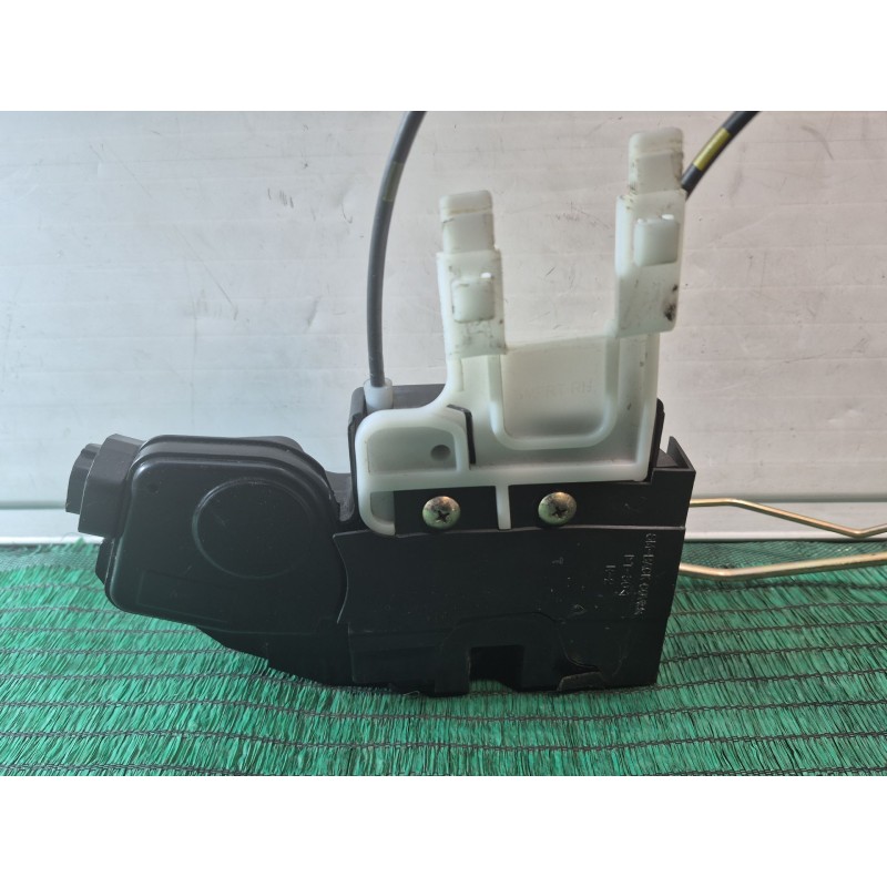 Recambio de cerradura puerta delantera derecha para hyundai santa fé i (sm) 2.0 crdi 4x4 referencia OEM IAM   