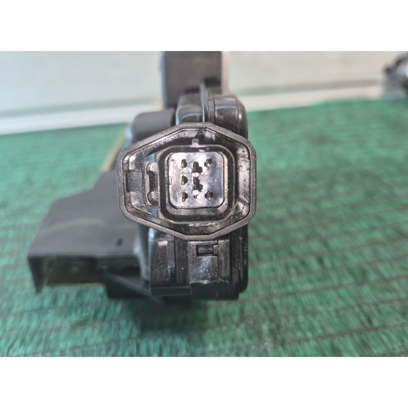 Recambio de cerradura puerta delantera derecha para hyundai santa fé i (sm) 2.0 crdi 4x4 referencia OEM IAM   