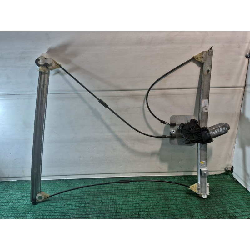 Recambio de elevalunas delantero derecho para renault laguna ii (bg0/1_) 1.6 16v (bg1g, bg1h) referencia OEM IAM   