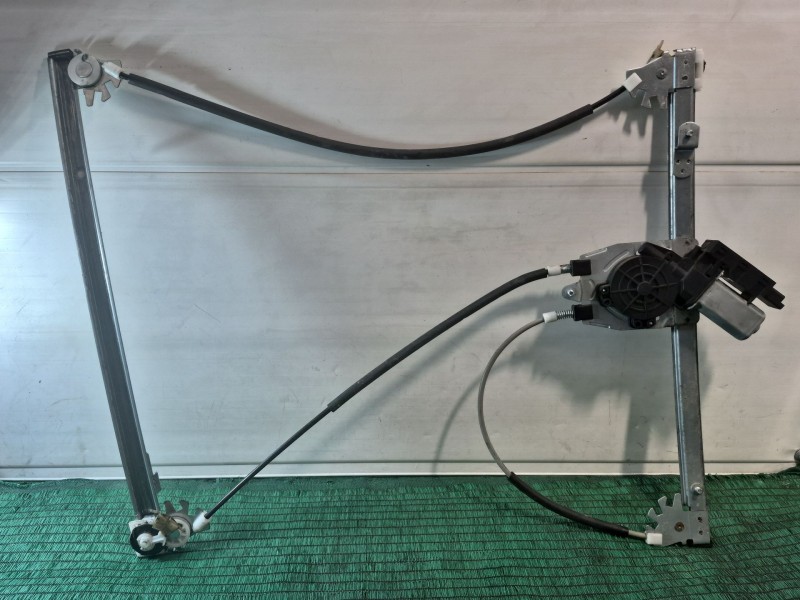 Recambio de elevalunas delantero izquierdo para renault laguna ii (bg0/1_) 1.6 16v (bg1g, bg1h) referencia OEM IAM   