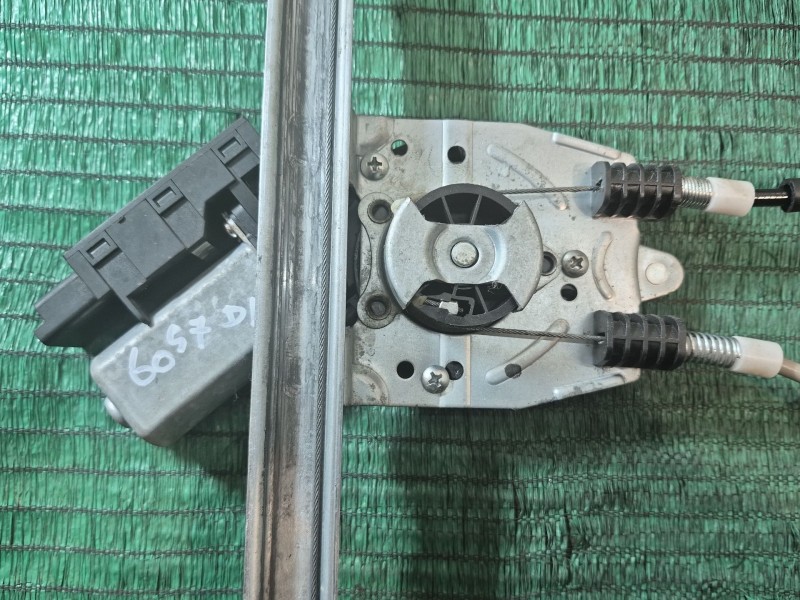 Recambio de elevalunas delantero izquierdo para renault laguna ii (bg0/1_) 1.6 16v (bg1g, bg1h) referencia OEM IAM   