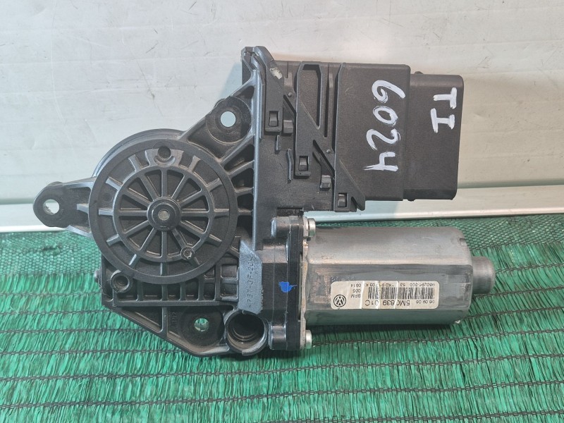 Recambio de motor elevalunas trasero izquierdo para volkswagen golf plus v (5m1, 521) 1.6 referencia OEM IAM 1K0959703K 5M083940