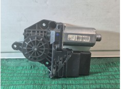 Recambio de motor elevalunas trasero derecho para volkswagen golf plus v (5m1, 521) 1.6 referencia OEM IAM    2