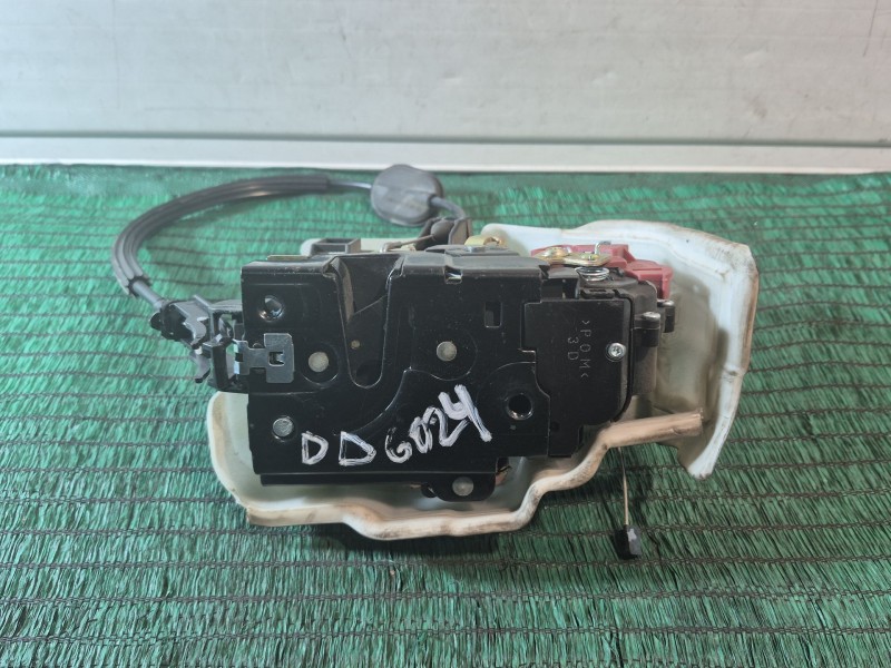 Recambio de cerradura puerta delantera derecha para volkswagen golf plus v (5m1, 521) 1.6 referencia OEM IAM   