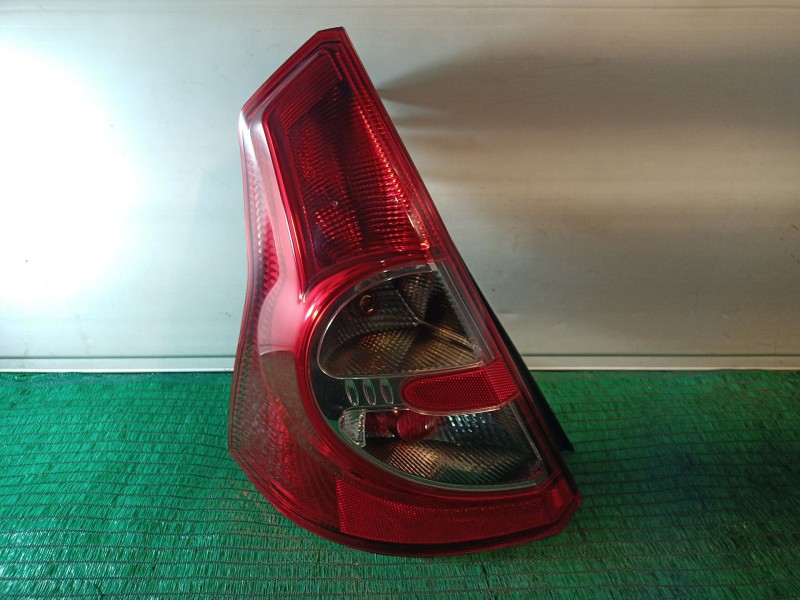 Recambio de piloto trasero izquierdo para dacia sandero ii (b8_) 1.2 referencia OEM IAM   