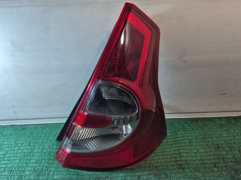 Recambio de piloto trasero derecho para dacia sandero ii (b8_) 1.2 referencia OEM IAM 8200734824 62421002 8200734824