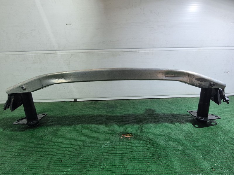 Recambio de refuerzo paragolpes delantero para audi a4 b7 (8ec) 2.0 referencia OEM IAM   