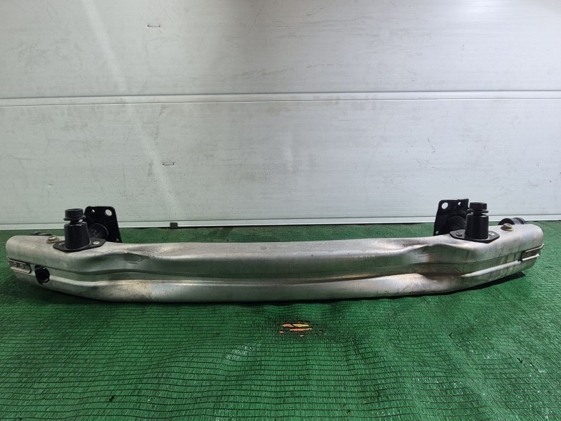 Recambio de refuerzo paragolpes delantero para audi a4 b7 (8ec) 2.0 referencia OEM IAM   