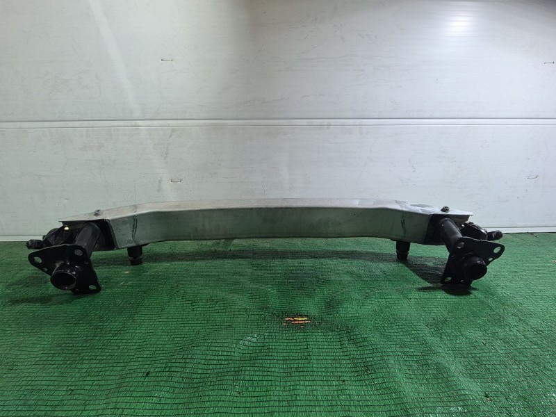 Recambio de refuerzo paragolpes delantero para audi a4 b7 (8ec) 2.0 referencia OEM IAM   