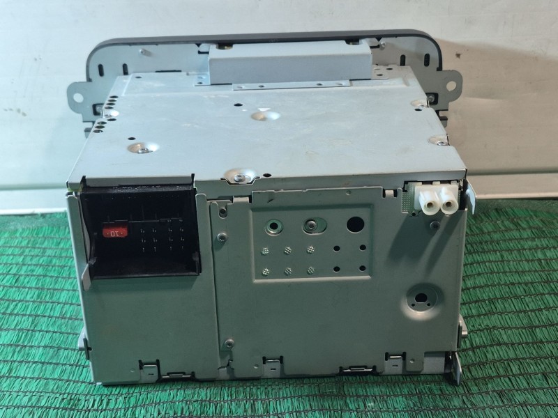 Recambio de sistema audio / radio cd para volkswagen golf vi (5k1) rabbit referencia OEM IAM   