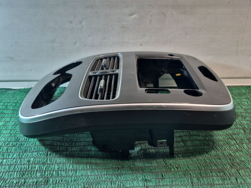 Recambio de moldura para renault clio iv (bh_) 0.9 tce 90 referencia OEM IAM 681043537R 682607336R 681043537R