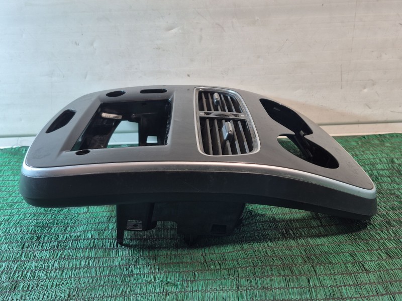 Recambio de moldura para renault clio iv (bh_) 0.9 tce 90 referencia OEM IAM 681043537R 682607336R 681043537R