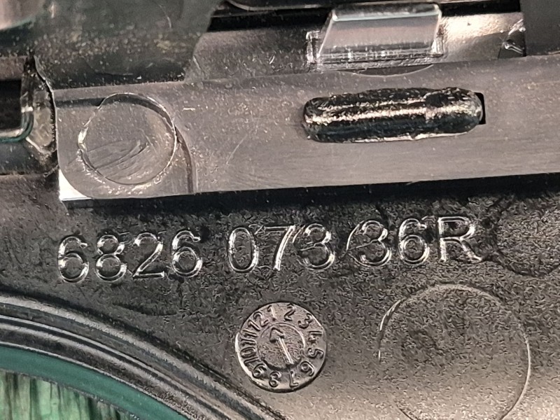 Recambio de moldura para renault clio iv (bh_) 0.9 tce 90 referencia OEM IAM 681043537R 682607336R 681043537R