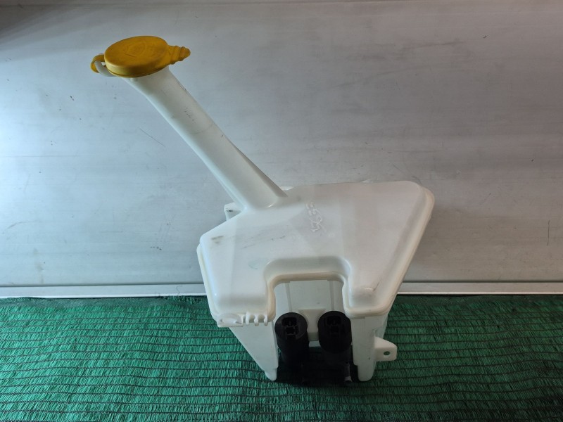 Recambio de deposito limpia para toyota yaris (_p13_) 1.5 hybrid (nhp130_) referencia OEM IAM   