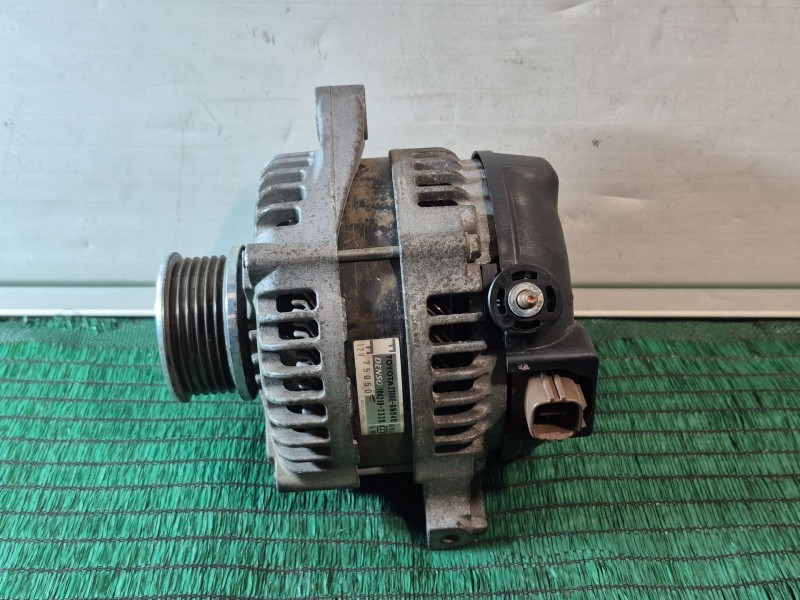 Recambio de alternador para toyota auris luna+ referencia OEM IAM   