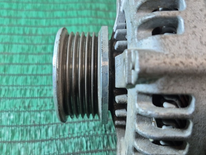 Recambio de alternador para toyota auris luna+ referencia OEM IAM   