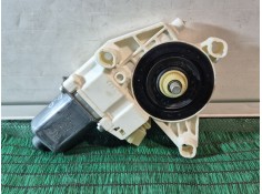 Recambio de motor elevalunas delantero derecho para mercedes-benz clase m (w164) ml 280 cdi 4-matic (164.120) referencia OEM IAM