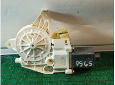 Recambio de motor elevalunas trasero izquierdo para mercedes-benz clase m (w164) ml 280 cdi 4-matic (164.120) referencia OEM IAM 2