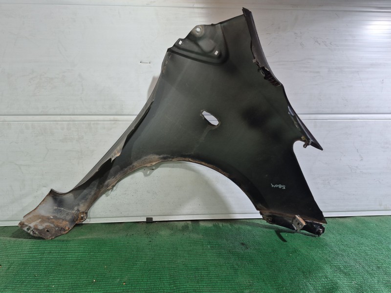 Recambio de aleta delantera izquierda para toyota yaris (_p9_) 1.4 d-4d (nlp90_) referencia OEM IAM   