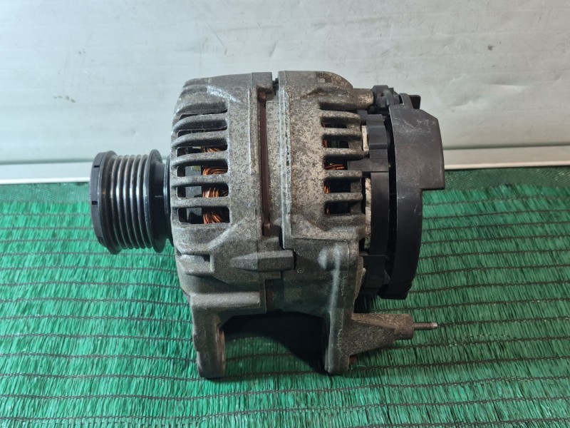 Recambio de alternador para seat ibiza (6l1) cool referencia OEM IAM 038903023L 038903023L 0124325001
