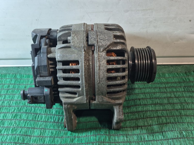 Recambio de alternador para seat ibiza (6l1) cool referencia OEM IAM 038903023L 038903023L 0124325001